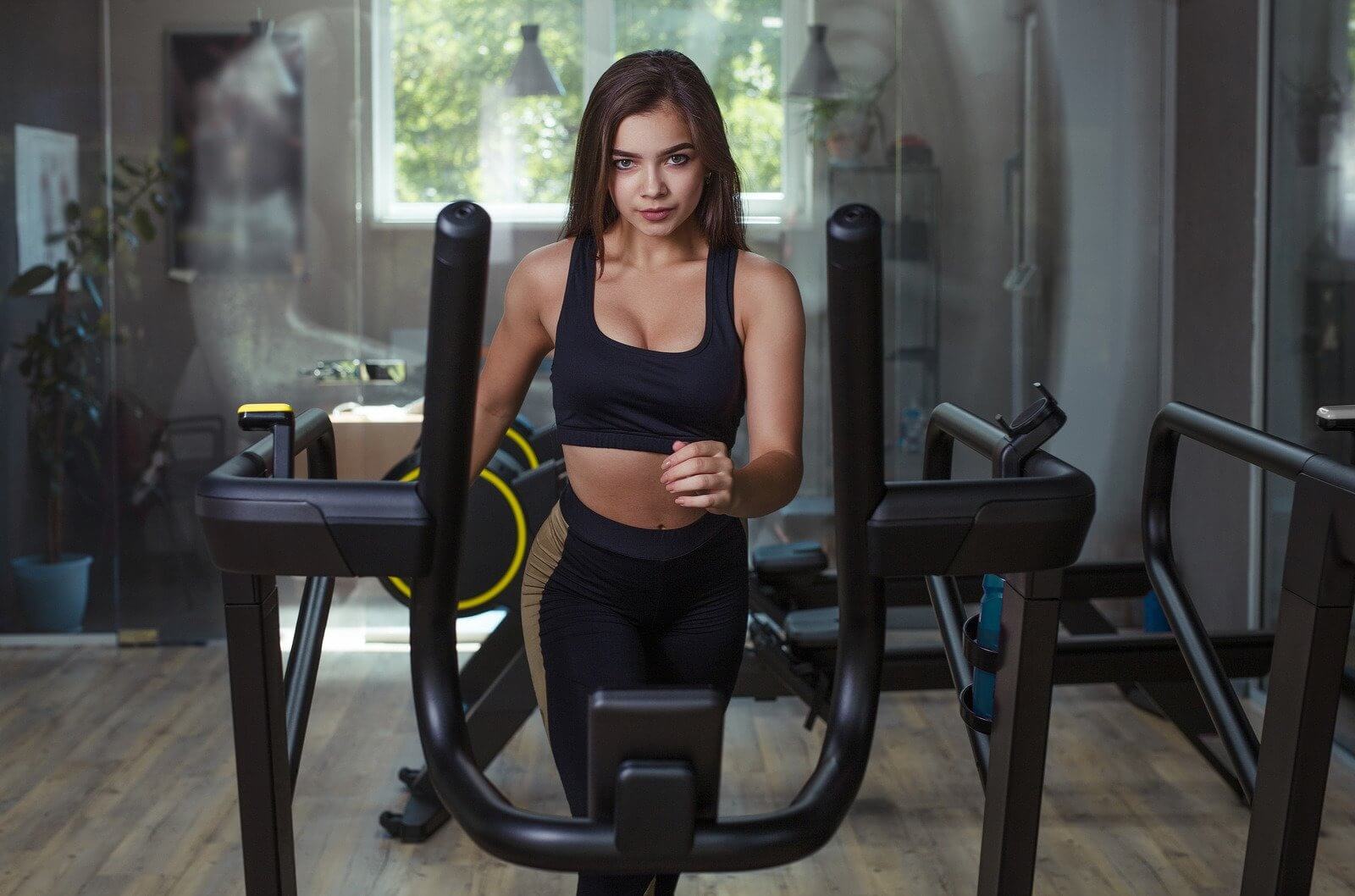 Is Walking on a Treadmill Under Desk Effective?